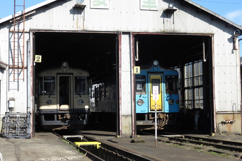西舞鶴駅車庫