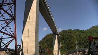 展望施設余部鉄橋を公園からみた景色